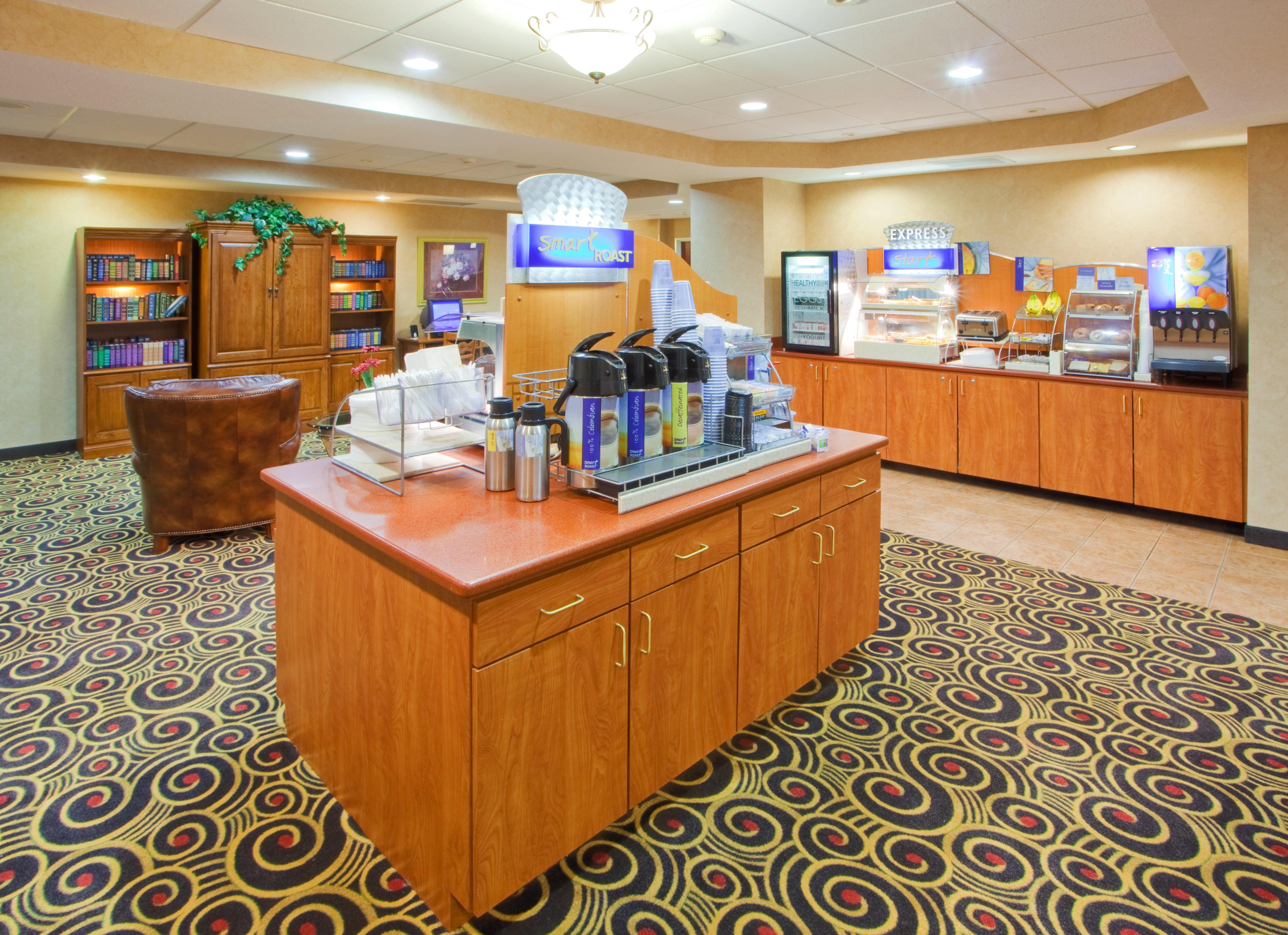 Holiday Inn Express Hanover By Ihg Buitenkant foto